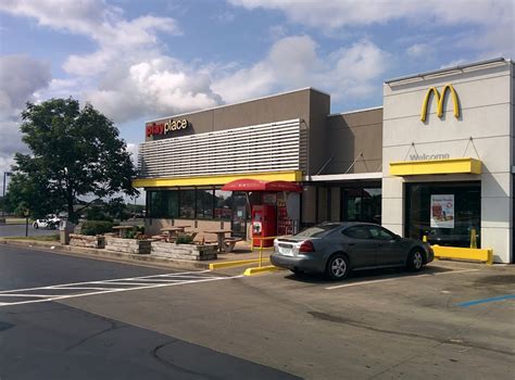 Mcdonald's springfield mo - Visit McDonald's in Springfield, MO at 1607 E Battlefield Rd, for breakfast, burgers, fries, and more, or order online! Our Terms and Conditions have changed. Please take a moment to review the new McDonald’s Terms and Conditions by clicking on the link.